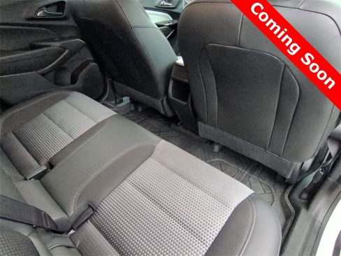 Used 2024 Chevrolet Trax LT w/ LT Convenience Package image 18