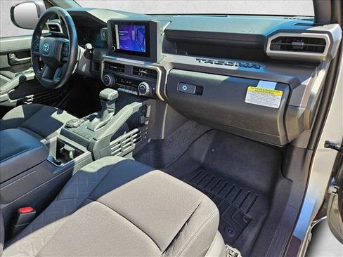 Used 2025 Toyota Tacoma SR5 AWD/4WD image 20