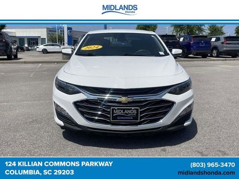 Used 2024 Chevrolet Malibu LT FWD image 2