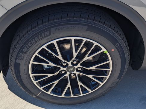 New 2026 Ford Escape SE image 7