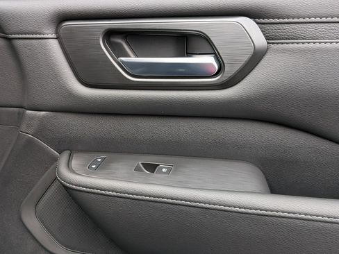 New 2026 Nissan Armada SV image 32