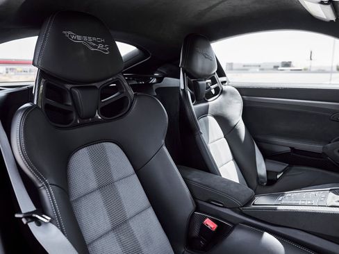 Used 2023 Porsche 718 Cayman GT4 RS RWD image 48