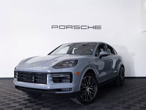 Certified 2025 Porsche Cayenne Coupe AWD/4WD image 1