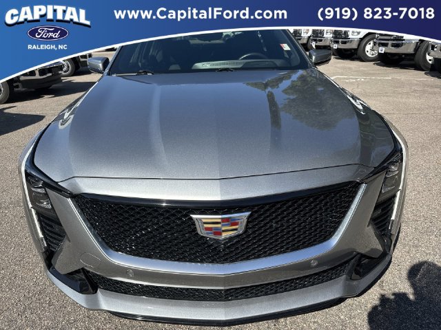 Used 2025 Cadillac CT5 V w/ Technology Package RWD image 10