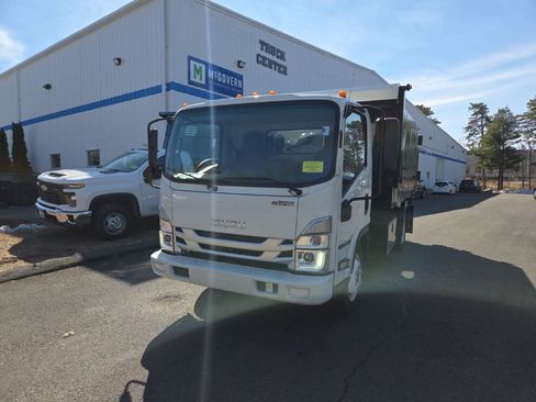 Used 2024 Isuzu NPR RWD image 2