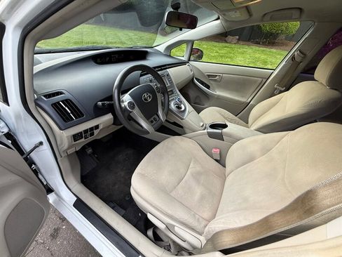 Used 2013 Toyota Prius Two FWD image 7