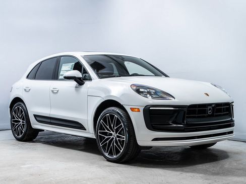 New 2026 Porsche Macan AWD/4WD image 9
