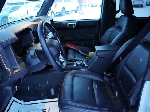 Used 2024 Ford Bronco Badlands image 16