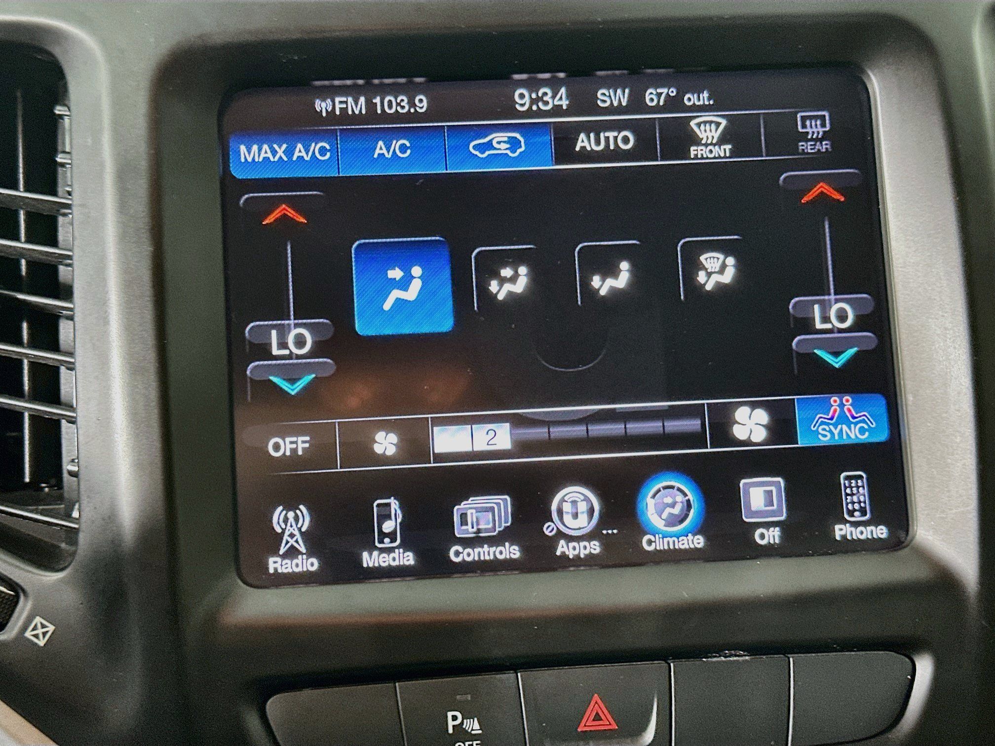 Used 2015 Jeep Cherokee Latitude w/ Comfort/Convenience Group FWD image 21