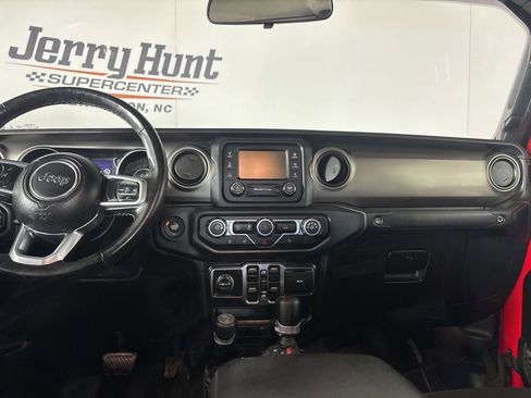 Used 2020 Jeep Gladiator Sport w/ Quick Order Package 24S image 22