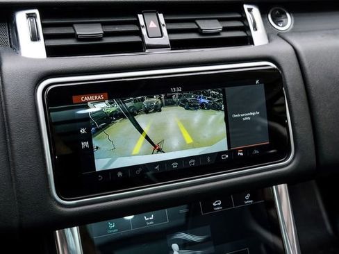 Used 2019 Land Rover Range Rover Sport HSE image 50