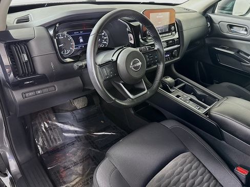 Used 2022 Nissan Pathfinder SV FWD image 23