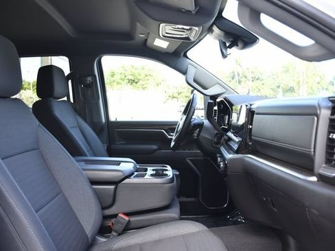 Used 2025 Chevrolet Silverado 2500 LT w/ Convenience Package AWD/4WD image 28