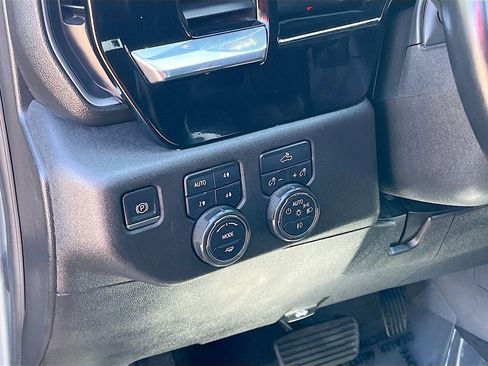 Used 2024 Chevrolet Silverado 1500 RST w/ Z71 Off-Road Package image 10