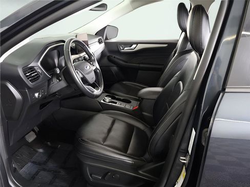 Used 2022 Ford Escape SEL w/ Technology Package AWD/4WD image 6