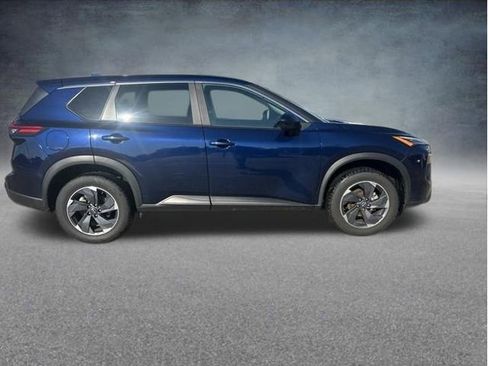Used 2024 Nissan Rogue SV FWD image 6