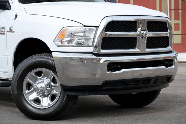 Used 2018 RAM 3500 Tradesman w/ Chrome Appearance Group AWD/4WD image 2