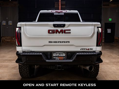 Used 2024 GMC Sierra 2500 AT4X AWD/4WD image 8