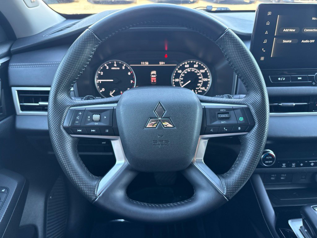 Used 2025 Mitsubishi Outlander SE AWD/4WD image 18