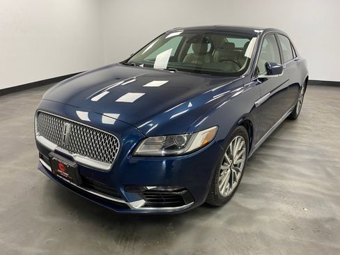 Used 2017 Lincoln Continental Select w/ Climate Package image 2