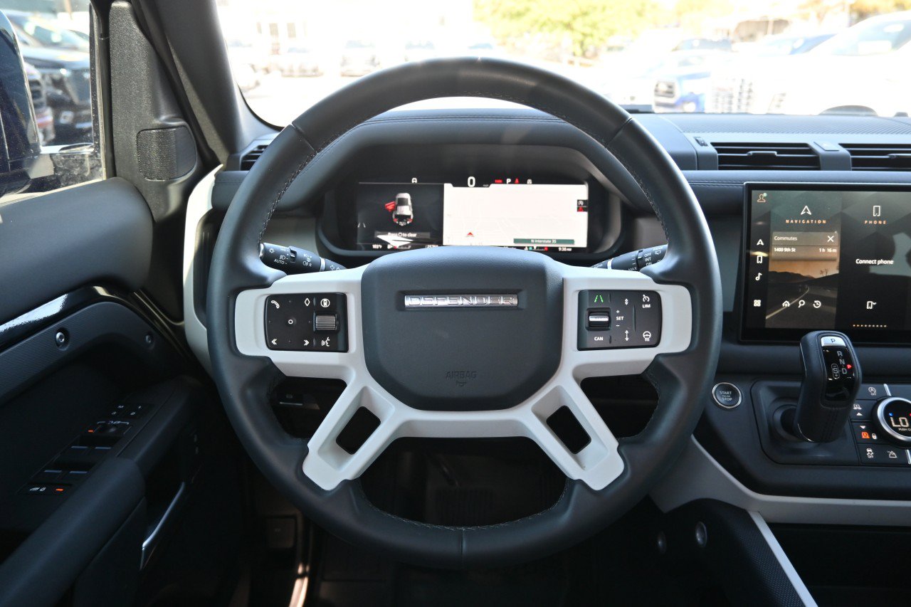 Used 2025 Land Rover Defender 110 S AWD/4WD image 10
