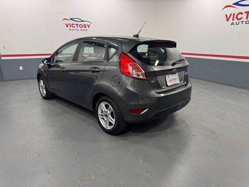 Used 2019 Ford Fiesta SE FWD image 4