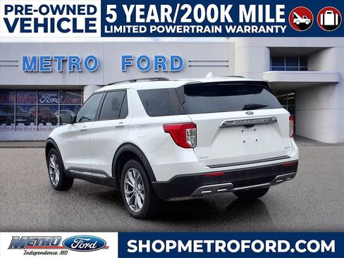 Used 2022 Ford Explorer XLT w/ Equipment Group 202A image 6