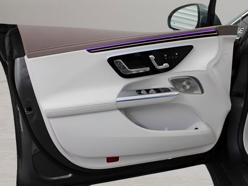 Used 2025 Mercedes-Benz EQE 350+ 4MATIC Sedan image 11