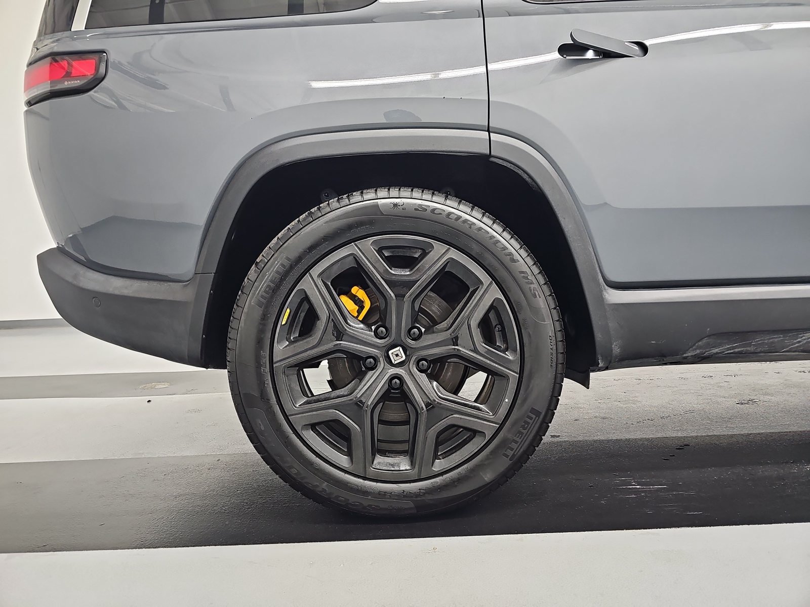 Used 2024 Rivian R1S Adventure Quad AWD/4WD image 12