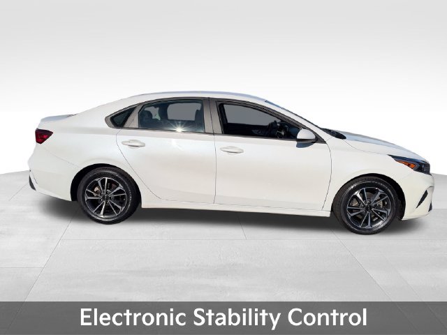 Used 2024 Kia Forte LXS FWD image 9