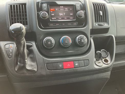 Used 2020 RAM ProMaster 2500 w/ Interior Convenience Group image 17