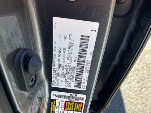 Used 2024 Toyota Tundra Platinum image 11