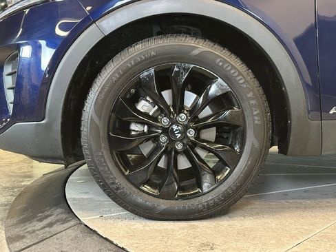 Used 2019 Kia Sorento S image 24