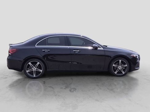 Used 2022 Mercedes-Benz A 220 4MATIC image 9