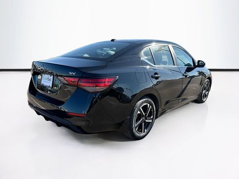 Used 2024 Nissan Sentra SV image 9