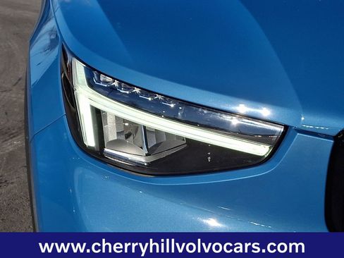Certified 2023 Volvo XC40 B5 Plus w/ Driver Assist Package image 10