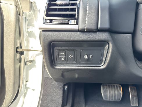 Used 2021 Jaguar F-TYPE R-Dynamic image 15