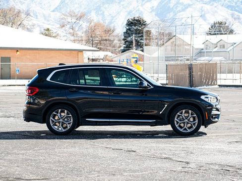Used 2020 BMW X3 xDrive30i w/ Premium Package image 4