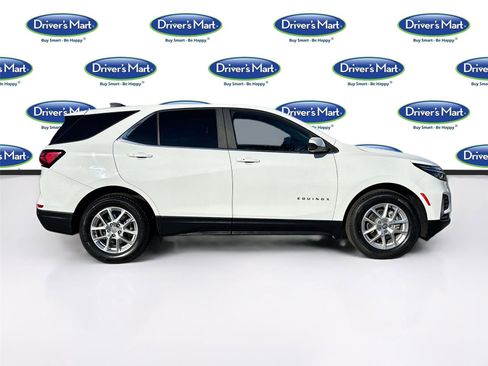 Used 2022 Chevrolet Equinox LT w/ Driver Convenience Package image 8