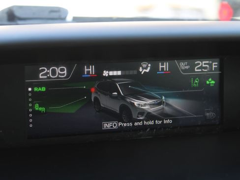 Used 2021 Subaru Forester Limited image 13