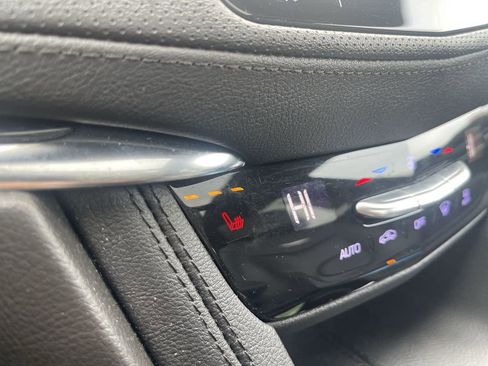 Certified 2022 Cadillac XT5 Premium Luxury w/ LPO, Floor Liner Package image 30