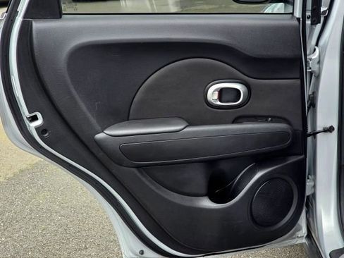 Used 2015 Kia Soul image 22
