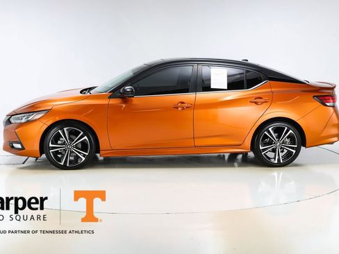 Used 2021 Nissan Sentra SR w/ SR Premium Package image 2