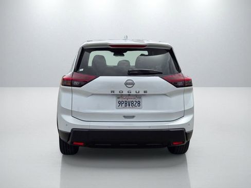 Used 2025 Nissan Rogue SV FWD image 5