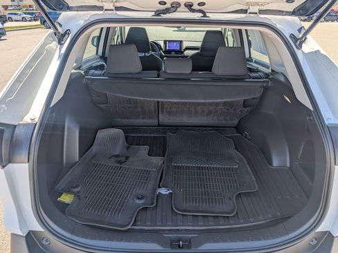 Used 2023 Toyota RAV4 LE AWD/4WD image 13