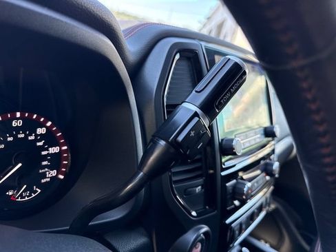 Used 2021 Nissan Titan PRO-4X w/ Pro-4x Convenience Package AWD/4WD image 26