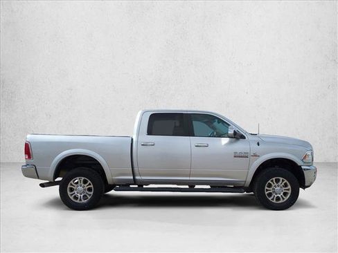 Used 2017 RAM 2500 Laramie AWD/4WD image 4