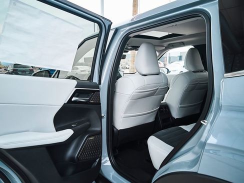 New 2026 Mitsubishi Outlander SE FWD image 14