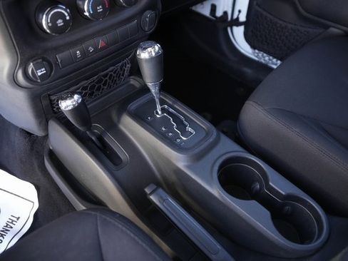 Used 2015 Jeep Wrangler Unlimited Sport image 27