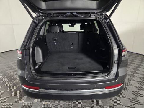 Certified 2025 Jeep Grand Cherokee Limited w/ MOPAR Finishing Package image 30